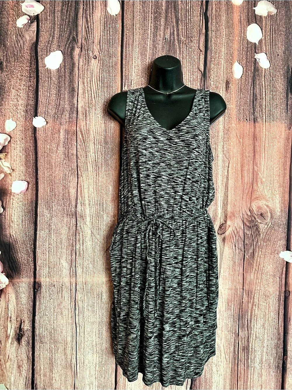 MIRONA Abstract Midi Dress in Black & White Size Large